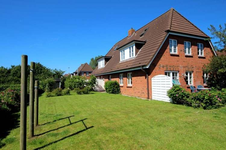 Ferienwohnungen Und Haushaelfte Friesland Midlum  Exterior photo