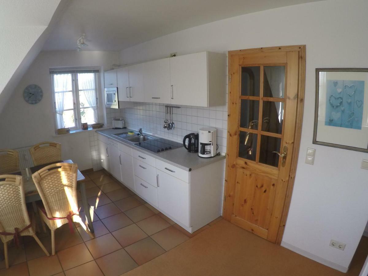 Ferienwohnungen Und Haushaelfte Friesland Midlum  Exterior photo